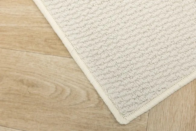 Metrážny koberec Brasil 5211 slonia kosť / krémový