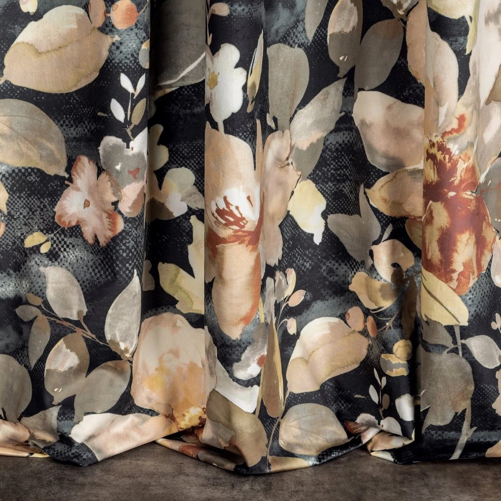 ZATEMŇOVACÍ ZÁVES NA KRÚŽKOCH BETTY 140X250 CM KVETY