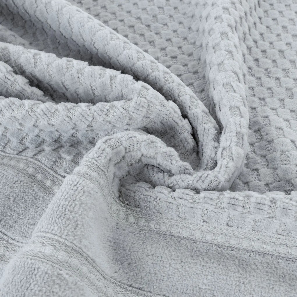 BAVLNENÝ UTERÁK ADORE 50X90 CM STRIEBORNÁ