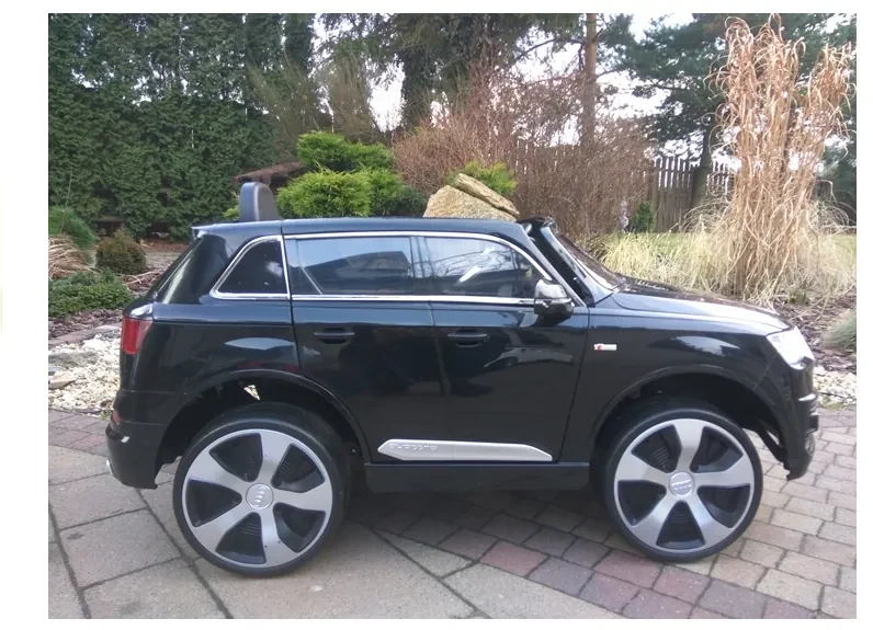 RAMIZ ELEKTRICKÉ AUTÍČKO AUDI Q7 - NELAKOVANÉ - ČIERNE - MOTOR-2x45W - BATÉRIA -2x 6V7Ah - 2022