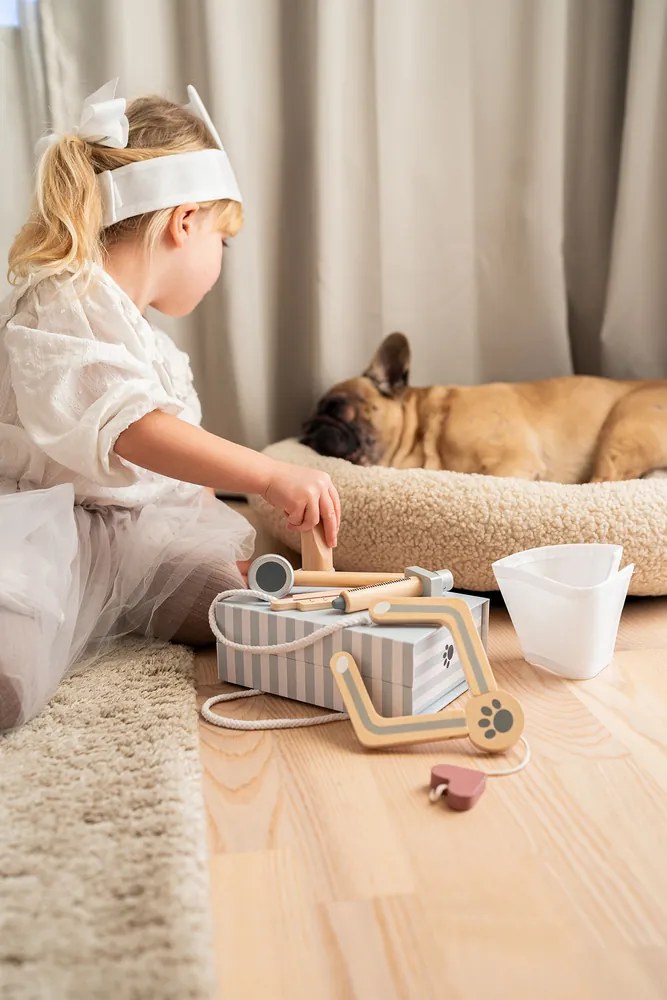 Jabadabado detský drevený veterinárny kufrík so stetoskopom a magnetickým uzáverom