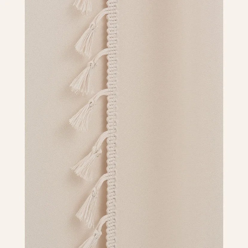 Krémový záves Lara na strieborné kruhy so strapcami 140 x 260 cm