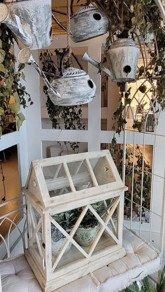 Krémová kovová vtáčia búdka v tvare Kropáčka - 46 * 26 * 27/54 cm