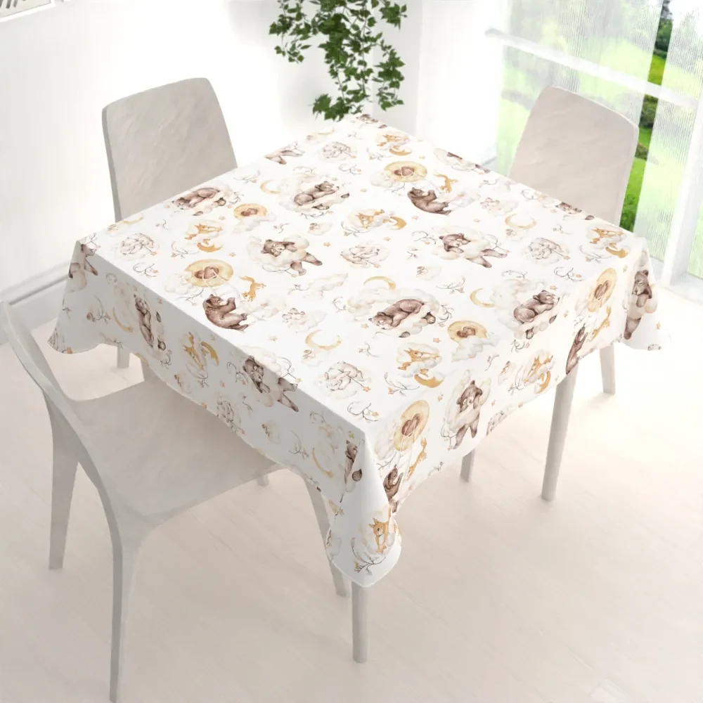 Biante Detský bavlnený štvorcový obrus Sandra SA-456 Medvedíkovia zajačikovia a veveričky v oblakoch na bielom 60x60 cm