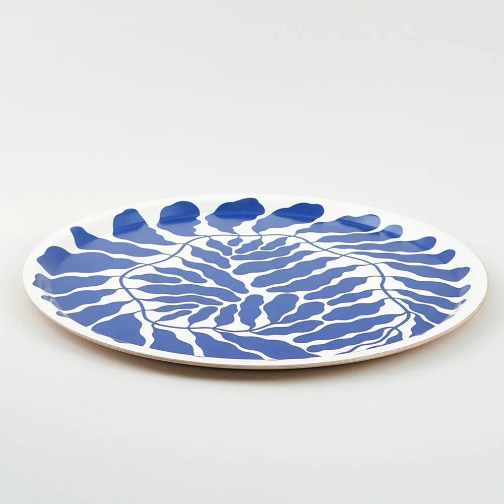Wrap Ilustrovaná tácka drevená Art Trays by Linnéa Andersson okrúhla modrá