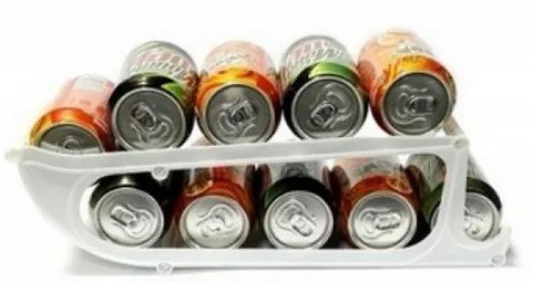 Stojan s dávkovačem na plechovky