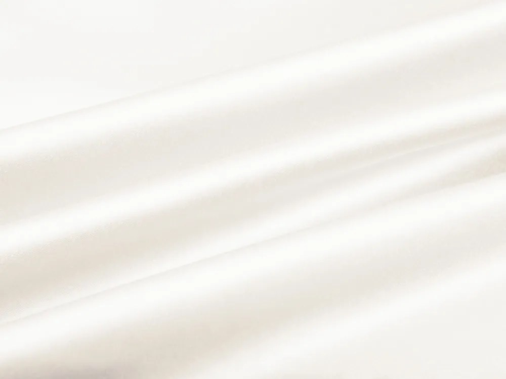 Biante Saténový behúň na stôl polyesterový Satén LUX-L052 Smotanovo biely 20x180 cm