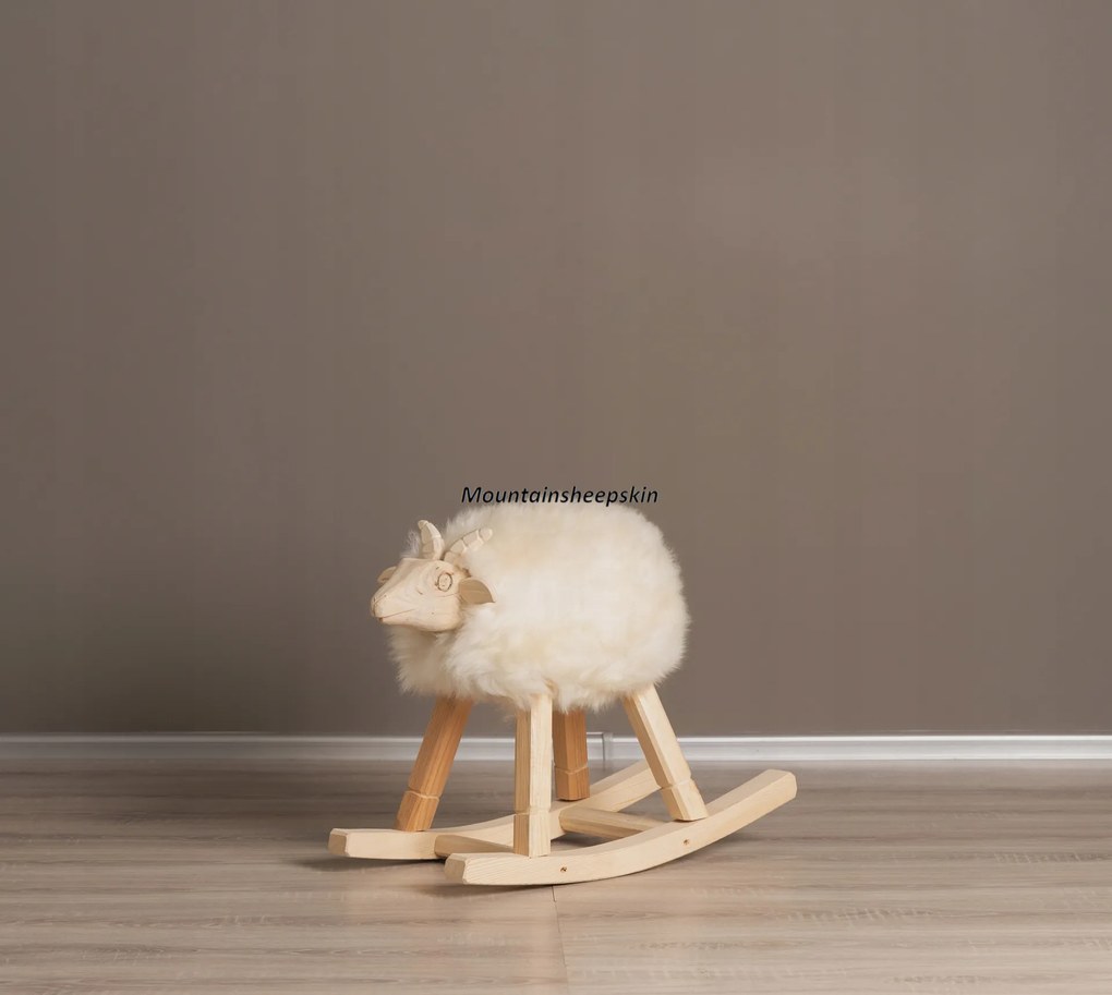 žiadna značka OVČIA KOŽA Baránok Ovečka Na póloch Stojan