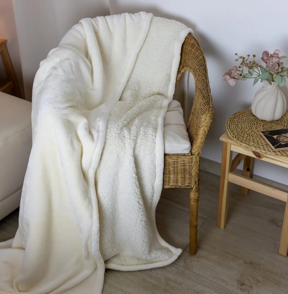 Polášek Mikroflanelová deka s barančekom - Oriešková | 200 x 230 cm