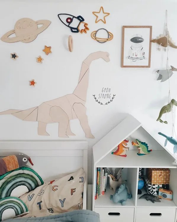 Drevená nástenná dekorácia Origami Diplodocus – dinosaurus do detskej izby M