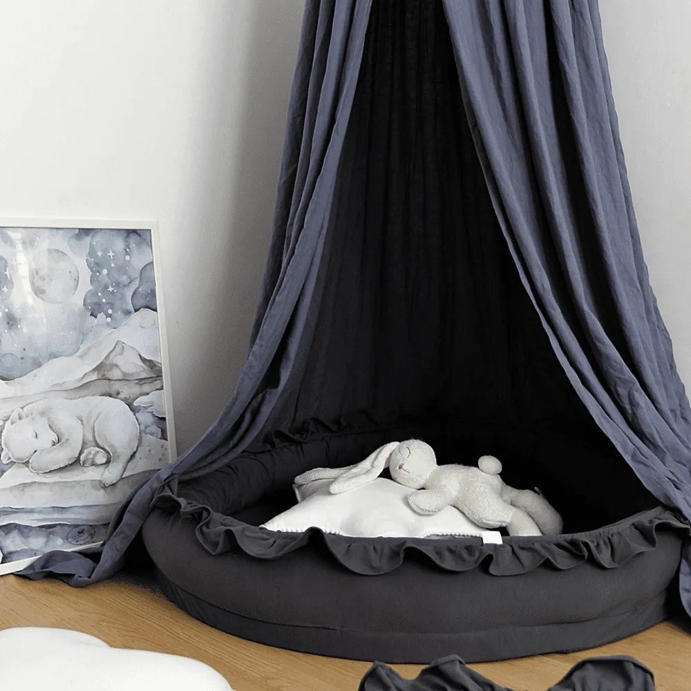 Hniezdo pre deti s volánom grafitová
