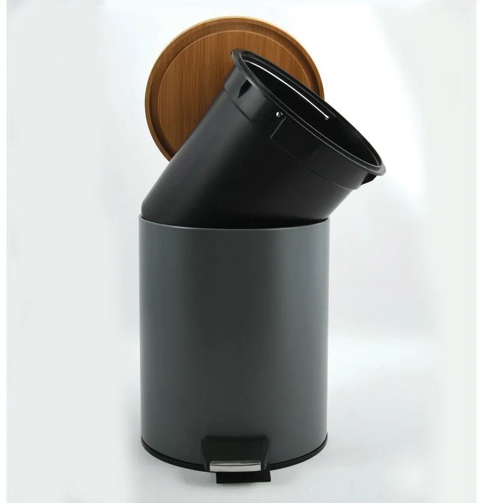 Tmavosivý nášľapný oceľový odpadkový kôš 3 l Adonis – Spirella