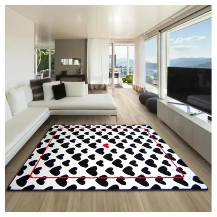 Kusový koberec Srdiečka biely 140x190cm
