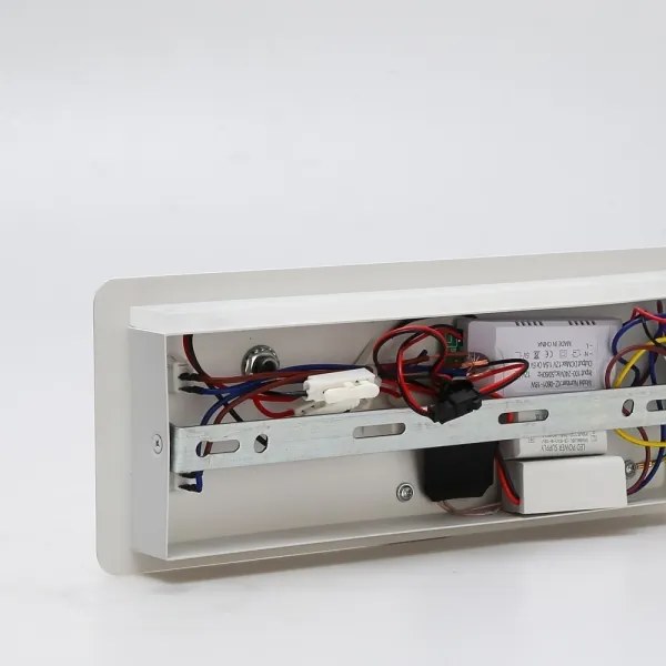 Immax 08285L-LED Nástenné sviet. s pol., USB a bezdr. nab. LED/3W/230V + LED/3W