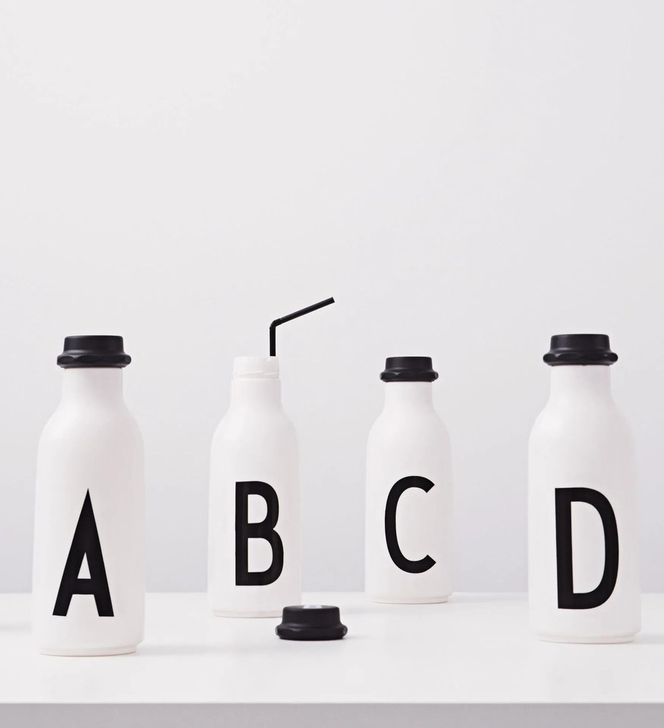 DESIGN LETTERS Fľaša na vodu Letters 500 ml F