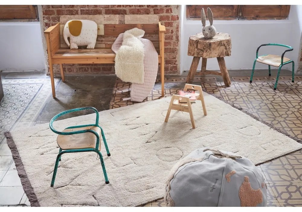 Krémový prateľný ručne tkaný bavlnený detský koberec 140x200 cm ABC – Lorena Canals