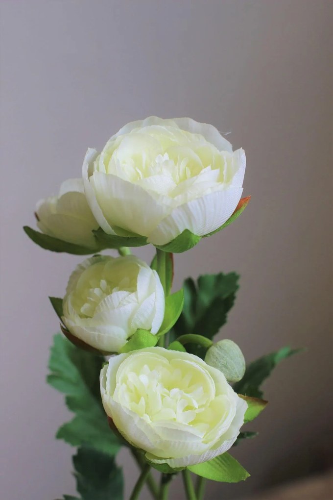Biely umelý ranunculus 61cm