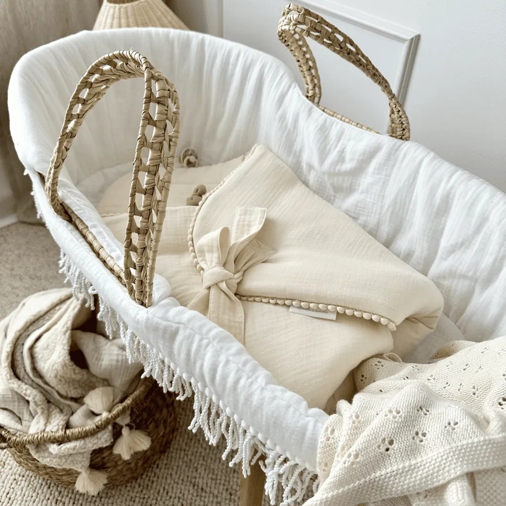 Mušelínová zavinovačka s lemovaním vanilka 70x70cm