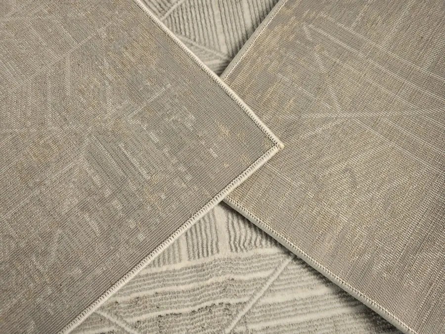 DC Koberec Oman 618 tmavá vizion zlatá Rozmer: 240×330 cm