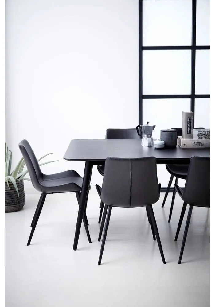 Čierna jedálenská stolička z imitácie kože DAN–FORM Denmark Hype