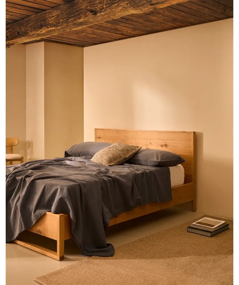 Dvojlôžková posteľ z dubového dreva s roštom 180x200 cm v prírodnej farbe Alguema – Kave Home