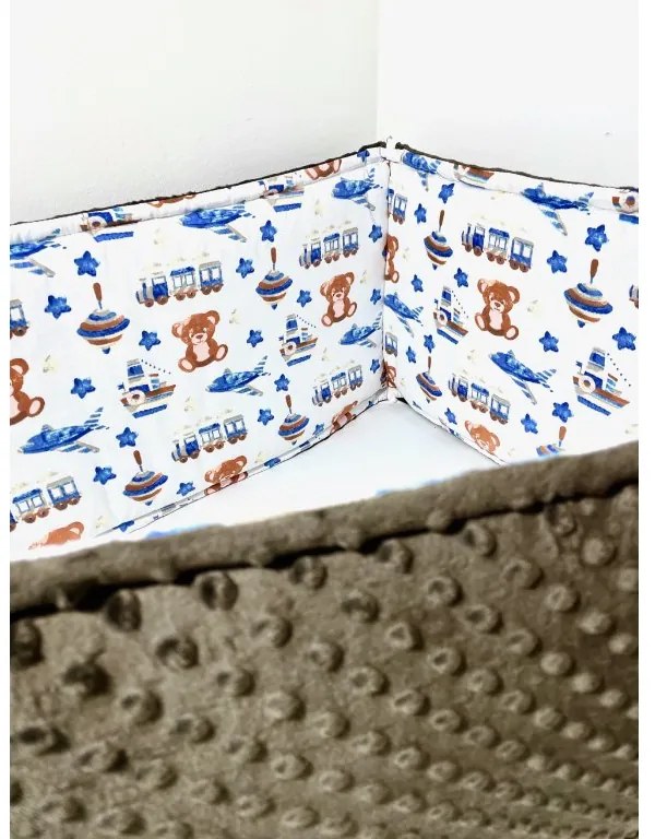 INTERMEDIC SK Mantinel do postieľky Macko s vláčikom / minky hnedá – 180x30 cm