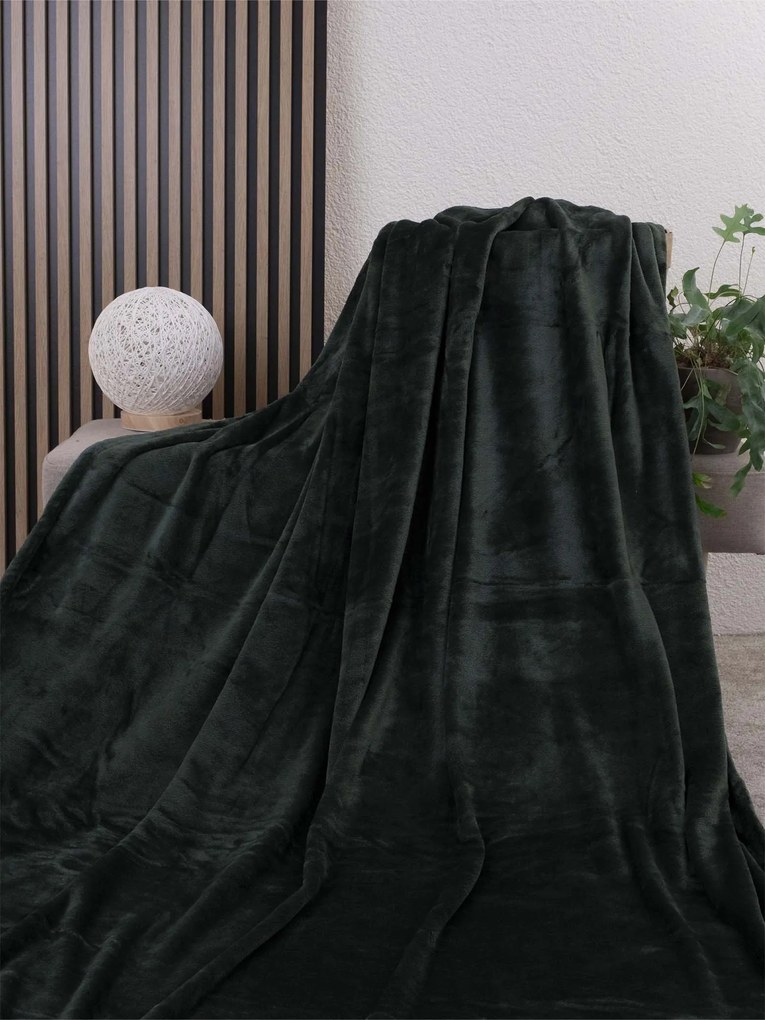 Deka mikroplyš 150 × 200 cm – Laura tmavo zelená