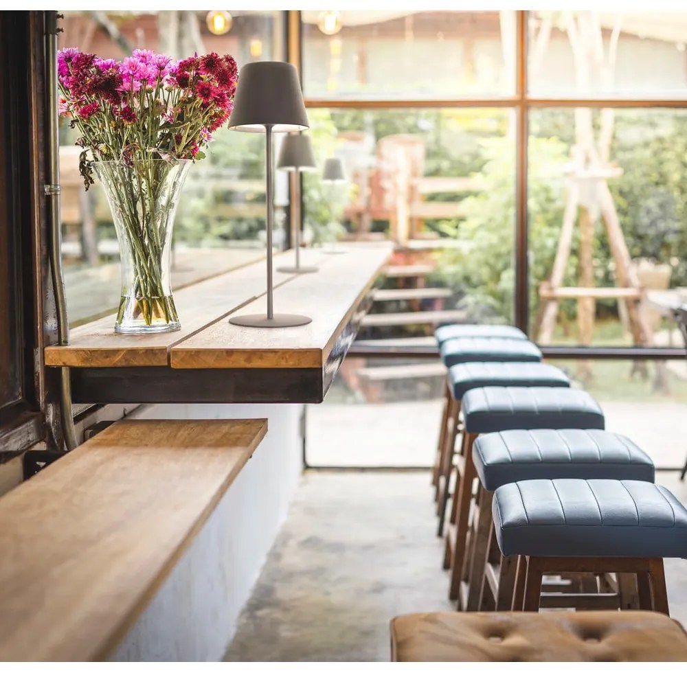 Sivá LED stmievateľná stolová lampa so senzorom pohybu a s kovovým tienidlom (výška 38 cm) Consenza – Fischer &amp; Honsel