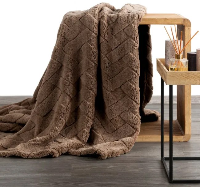 Deka D91 CARO tmavohnedá