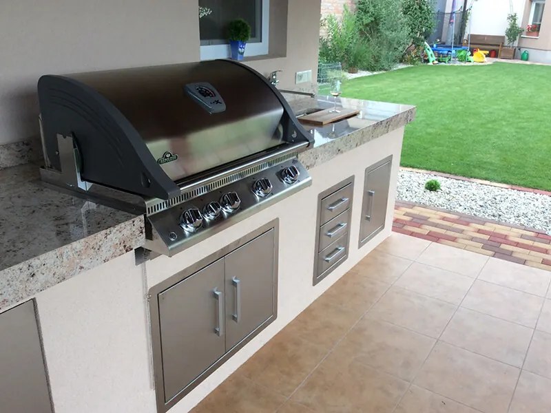 Napoleon BILEX 605 vstavaný gril