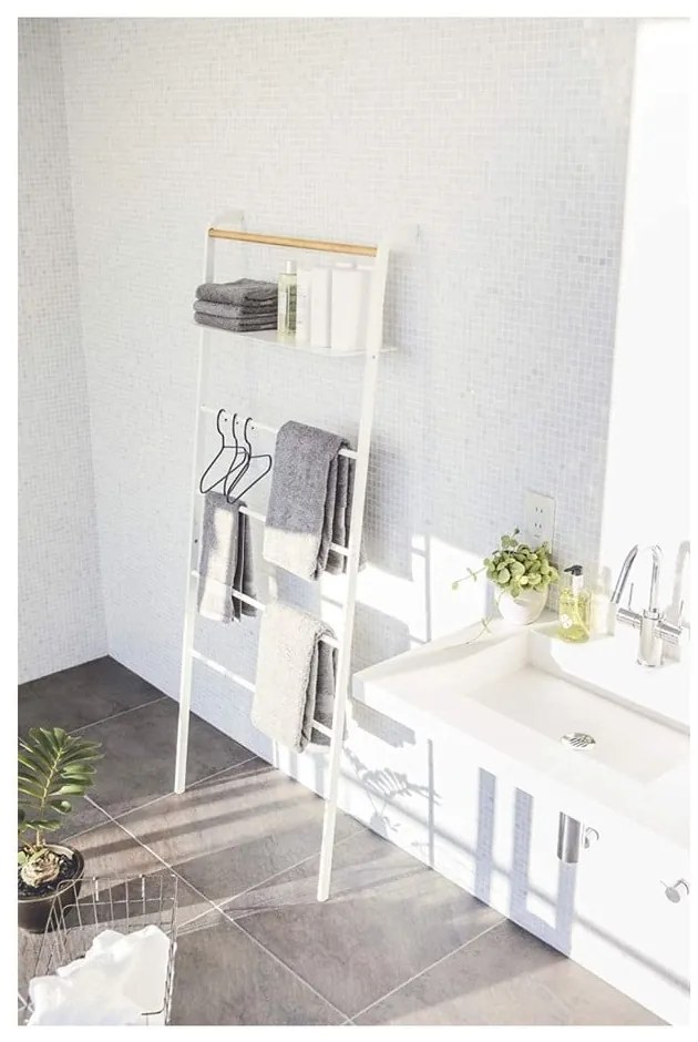 Biely vešiak s poličkou YAMAZAKI Tower Ladder