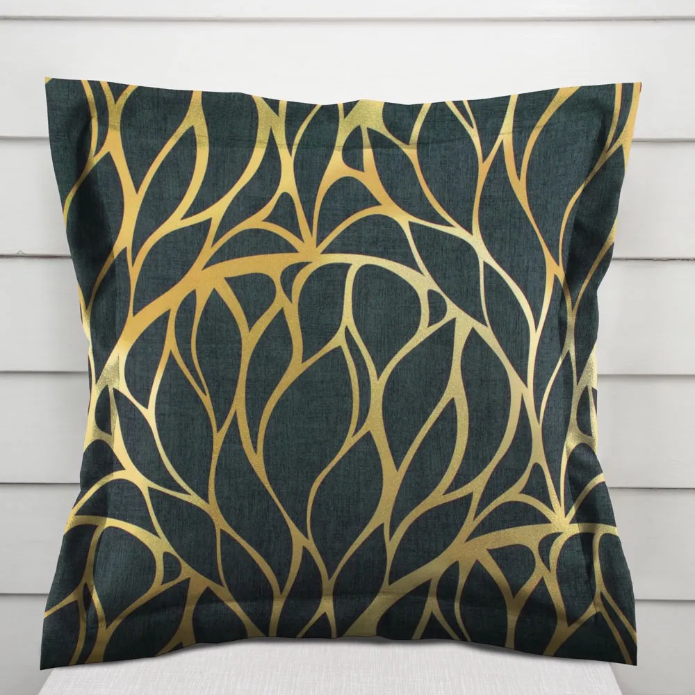 Biante Zamatová obliečka na vankúš s lemom Tamara TMR-003 Zlaté ornamenty na čiernozelenom 40 x 40 cm