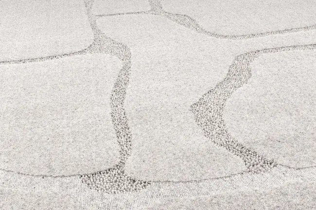 Koberec Agnella Morphic Organica svetlosivý kruh