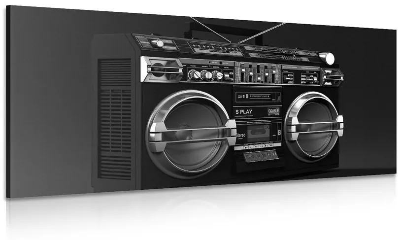 Obraz disco rádio z 90-tych rokov v čiernobielom prevedení