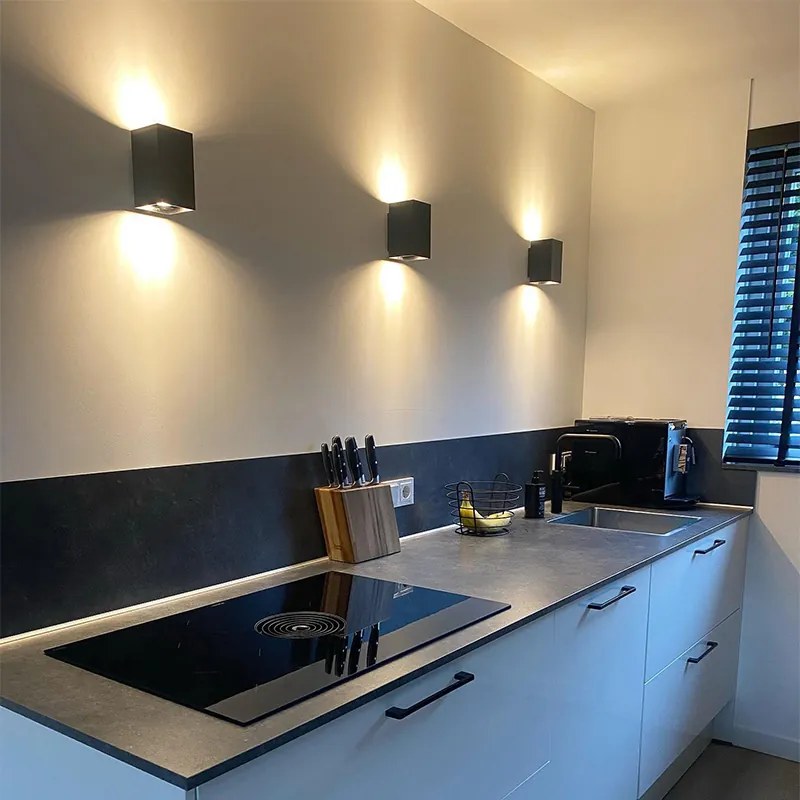 Moderná nástenná lampa čierna štvorcová 2-svetlo - Sandy