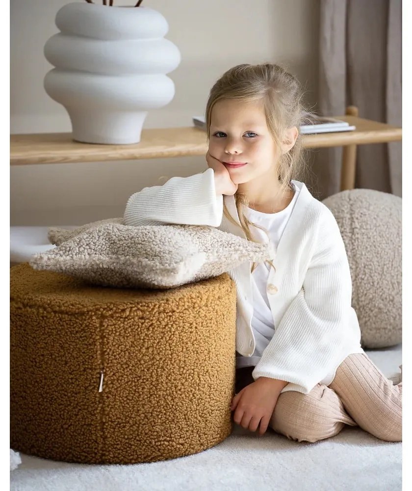 Svetlohnedý detský pohovkový vankúš z textílie buklé Star – Wigiwama