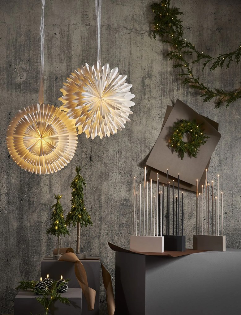 STAR TRADING Svietiaci vianočný veniec Thuja 45 cm
