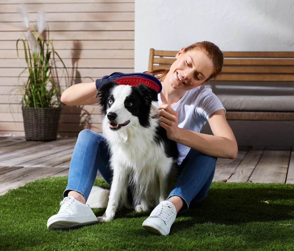 Rukavica na starostlivosť o srsť