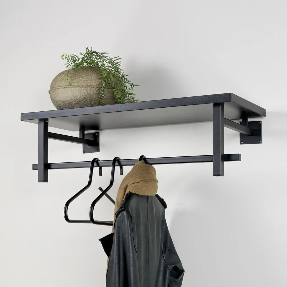 Čierny kovový nástenný vešiak s poličkou 76 cm Simplon – Spinder Design