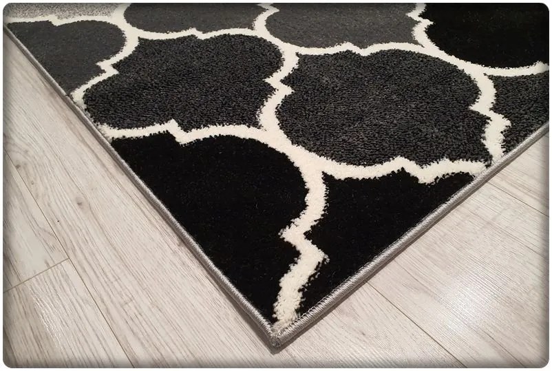 Dekorstudio Moderný koberec SUMATRA - Čierny marocký vzor Rozmer koberca: 60x100cm