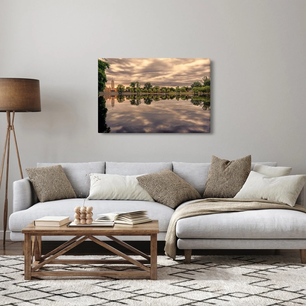 Obraz jazera a stromov (90x60 cm)