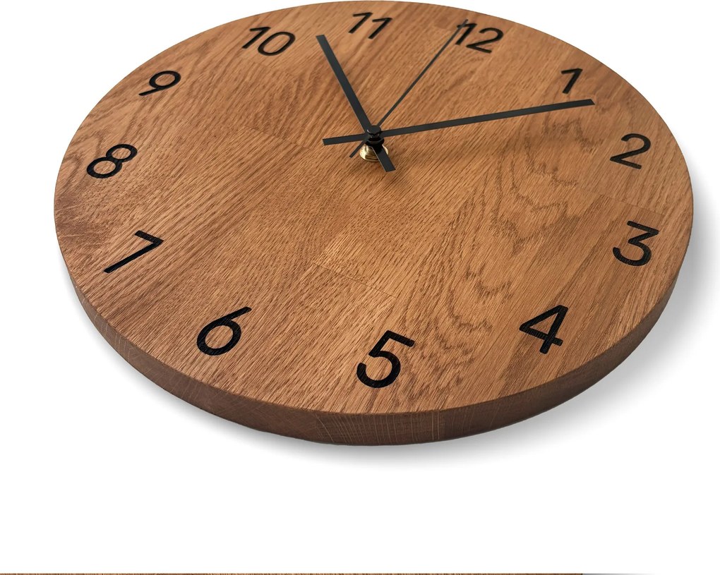 Luxusné nástenné hodiny z dubového dreva - VAERKA: Farba čierna RAL 9005 30 cm 4643-108218 MAS024-3072-BLACK-30