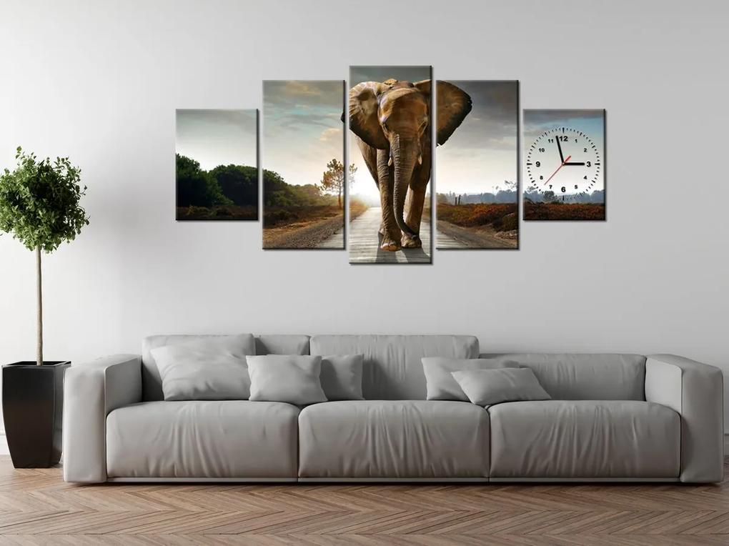 Gario Obraz s hodinami Osamelý silný slon - 5 dielny Rozmery: 150 x 105 cm