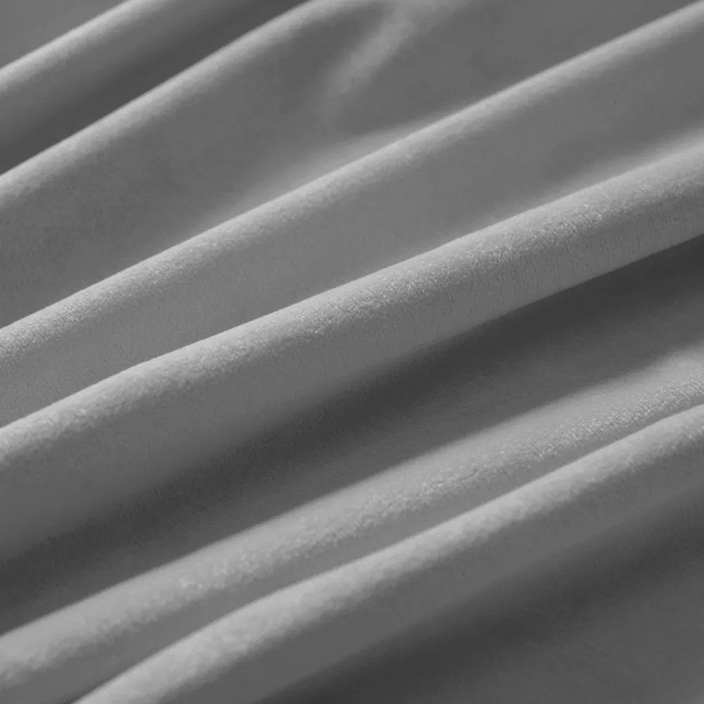 Biante Zamatový obdĺžnikový obrus Velvet Premium SVP-039 Sivý 50x100 cm