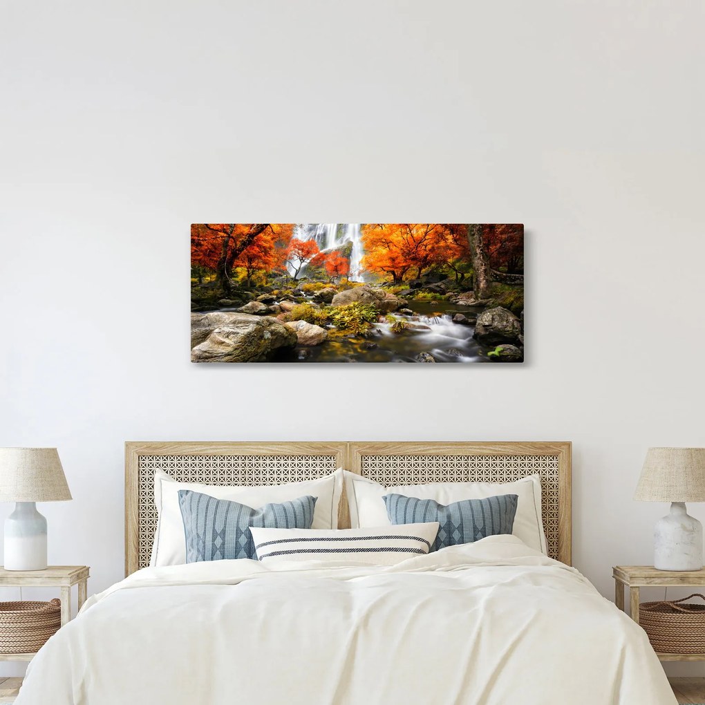 Obraz - Vodopády v jesennej krajine, oranžový (120x50 cm)