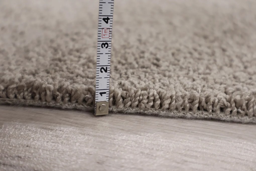 Metrážny koberec Capri béžovej - neúčtujeme odrezky z role, na mieru, šíře 1,33m,1m,2m,3m,4m,na mieru, neúčtujeme odrezky, hnedá, chodba / predsieň