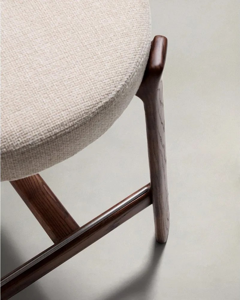 Béžová/v tmavo prírodnej farbe barová stolička z jaseňového dreva (výška sedadla 65 cm) Granite – Kave Home