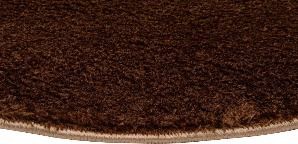 TA Koberec 7005 HNEDÉ OBJATIE Rozmer: 240x240 cm