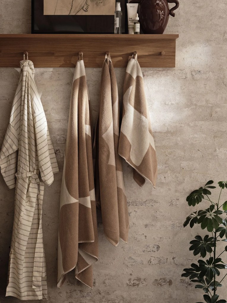 Ferm Living Bavlnená osuška Ebb Sand 140 x 70 cm