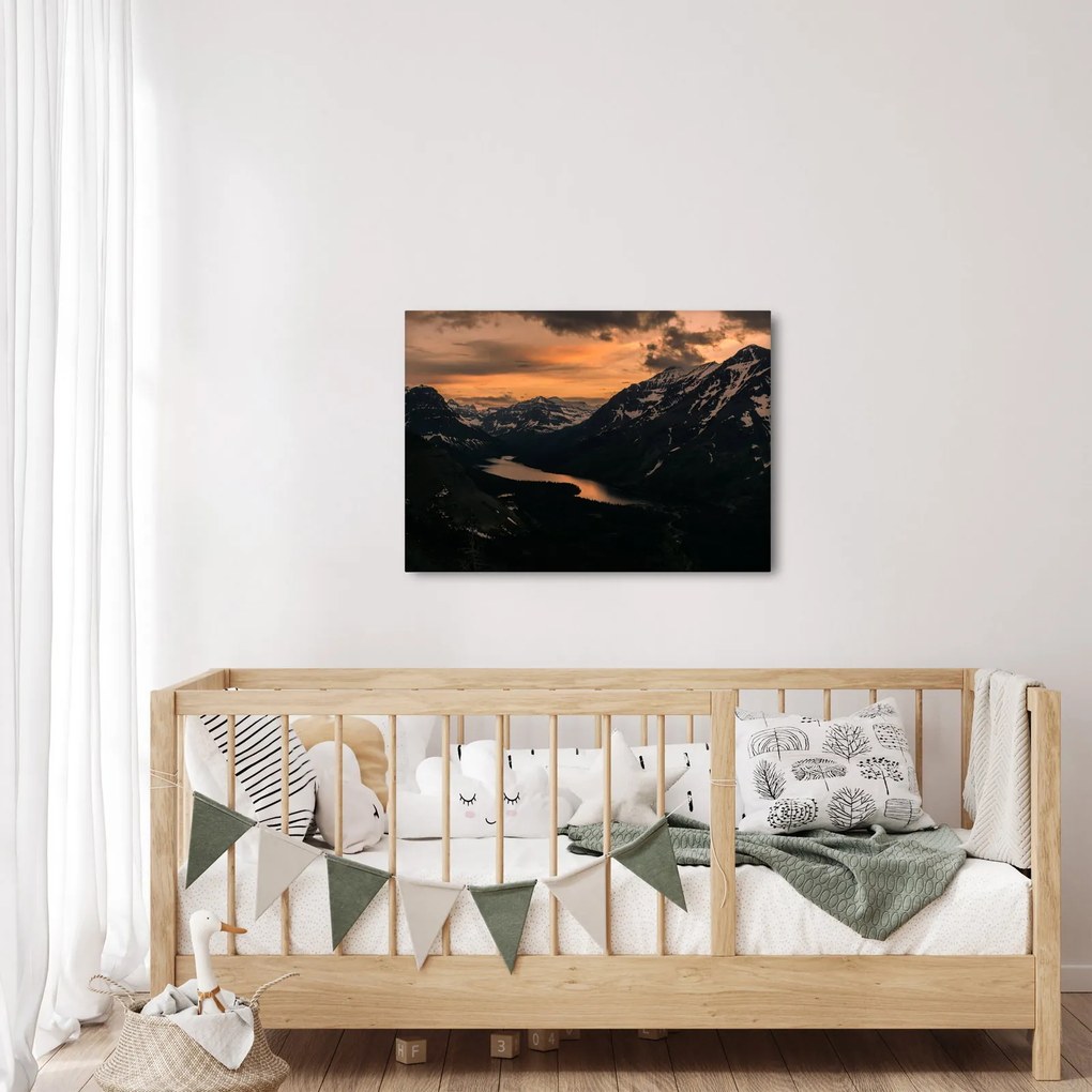 Obraz jazera medzi horami (70x50 cm)
